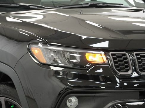 New 2026 Jeep Compass Latitude image 5