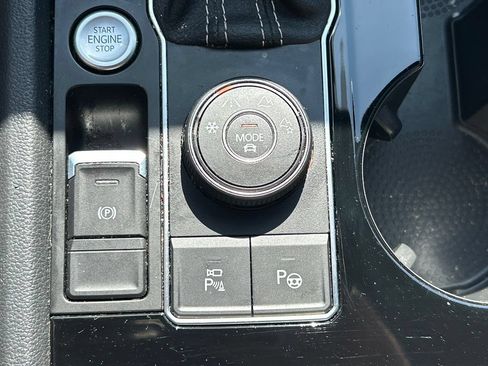 Used 2022 Volkswagen Atlas Cross Sport SEL Premium R-Line AWD/4WD image 32