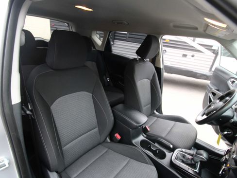 Used 2020 Kia Soul S image 23