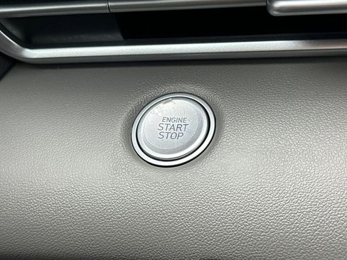 Certified 2025 Hyundai Elantra Sport image 24