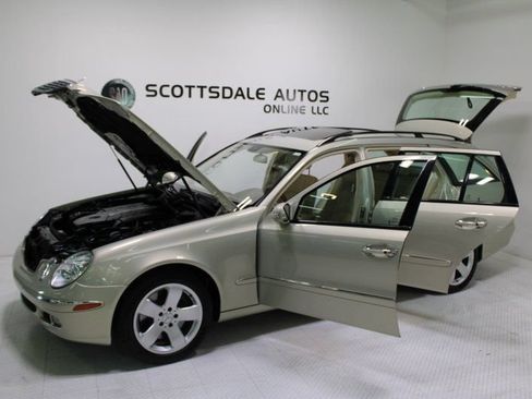 Used 2006 Mercedes-Benz E 500 4MATIC Wagon image 19