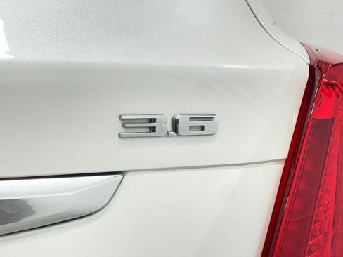 Used 2017 Cadillac XT5 Luxury image 42