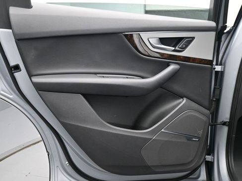 Used 2018 Audi Q7 2.0T Premium Plus w/ Premium Plus Package image 19