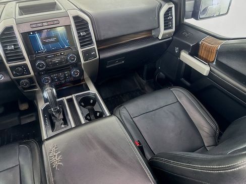 Used 2017 Ford F150 Lariat image 29