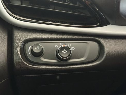Used 2016 Chevrolet Volt LT w/ Comfort Package FWD image 30