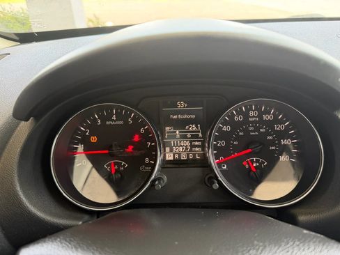 Used 2012 Nissan Rogue S image 11