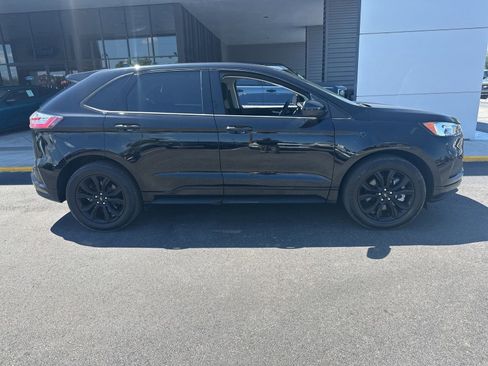 Used 2023 Ford Edge SE w/ Black Appearance Package AWD/4WD image 3