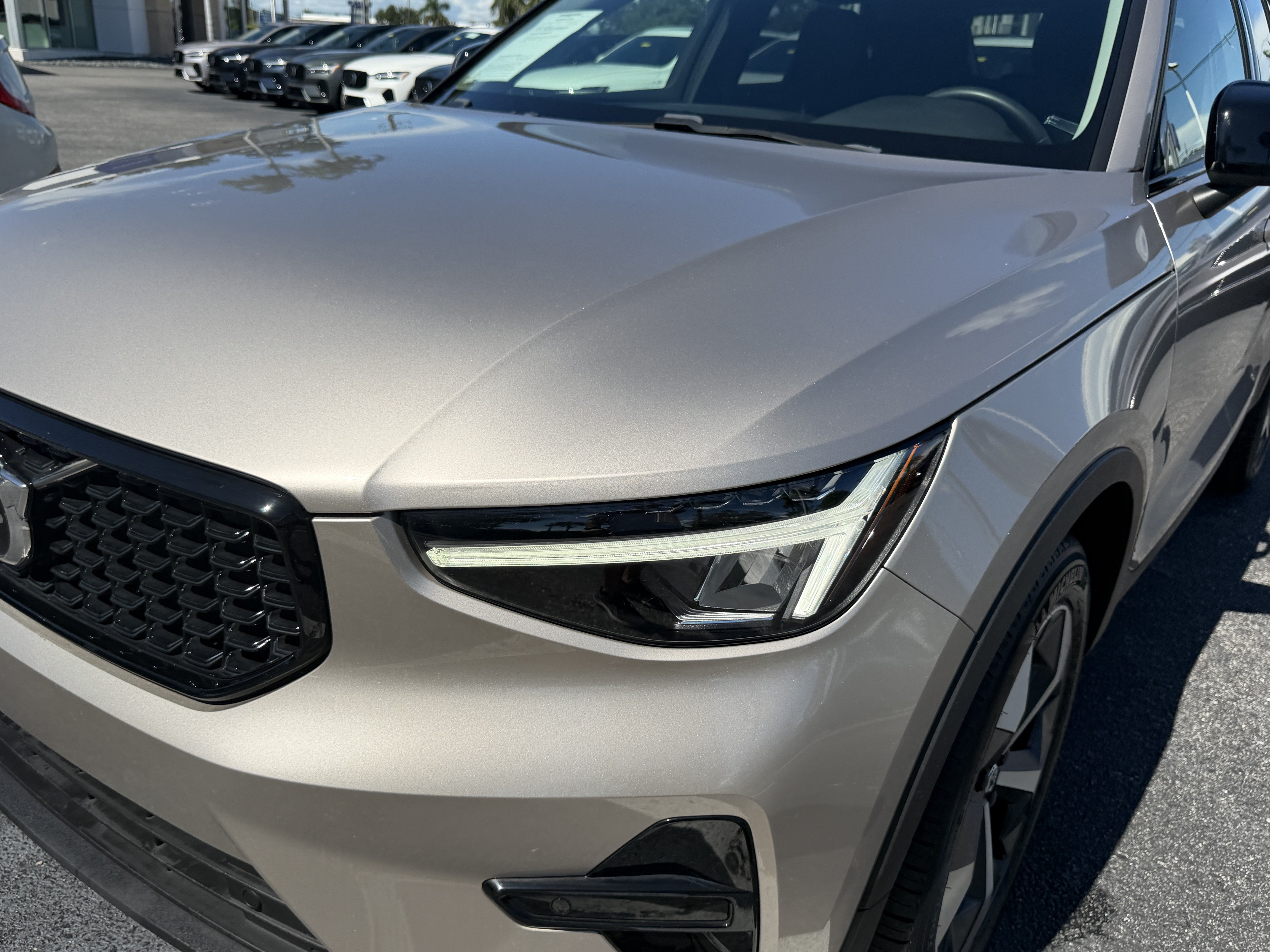 Certified 2024 Volvo XC40 B5 Core AWD/4WD image 9