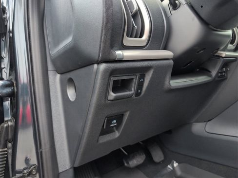 New 2025 Ford Expedition Active image 18