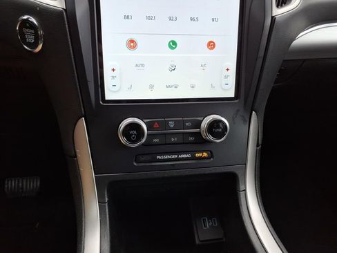 Used 2022 Ford Edge SEL AWD/4WD image 23