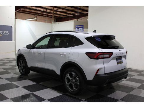 Used 2025 Ford Escape ST-Line Select image 6