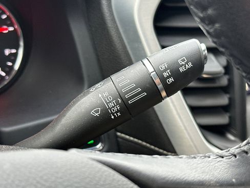 Used 2021 GMC Acadia SLT w/ Elevation Edition image 40