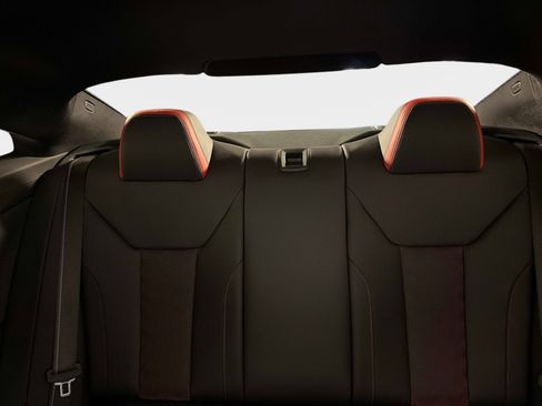 Used 2025 BMW M4 CS AWD/4WD image 27