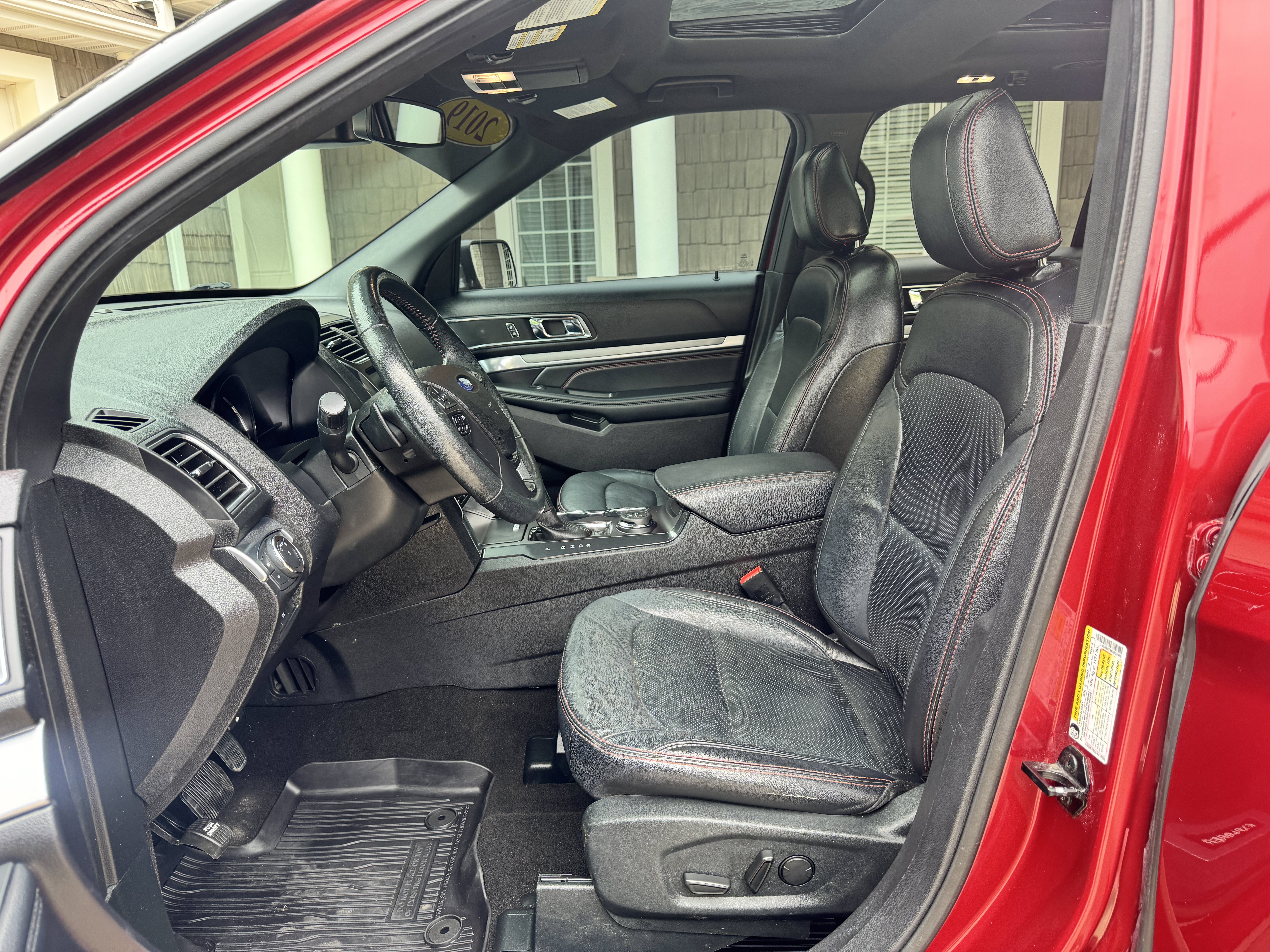 Used 2019 Ford Explorer Sport w/ Ford Safe & Smart Package AWD/4WD image 14