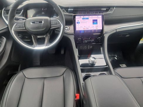 New 2025 Jeep Grand Cherokee L Limited w/ Black Appearance Package image 20