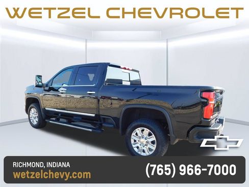 Used 2025 Chevrolet Silverado 2500 High Country w/ Technology Package AWD/4WD image 10