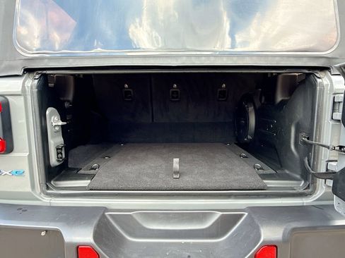 Used 2023 Jeep Wrangler Unlimited Sahara w/ Cold Weather Group AWD/4WD image 30