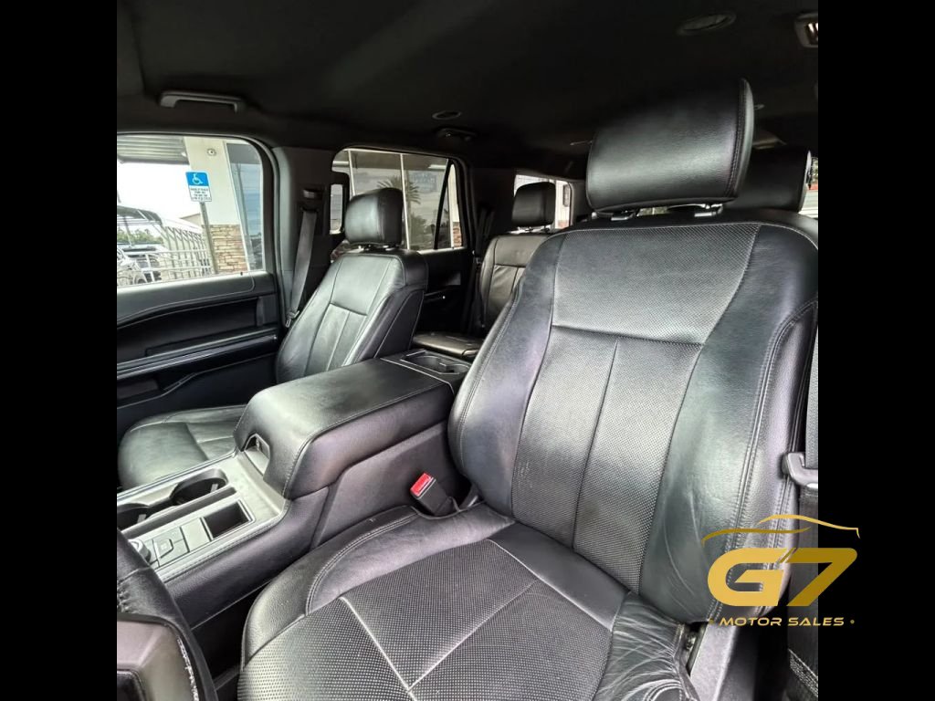 Used 2018 Ford Expedition XLT w/ Equipment Group 202A RWD image 27