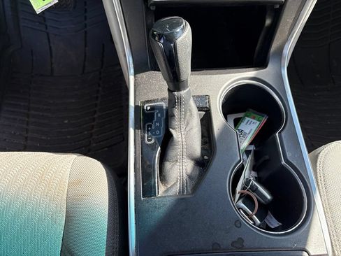 Used 2015 Toyota Camry LE FWD image 18