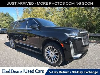 Used 2023 Cadillac Escalade ESV Premium Luxury AWD/4WD video 1