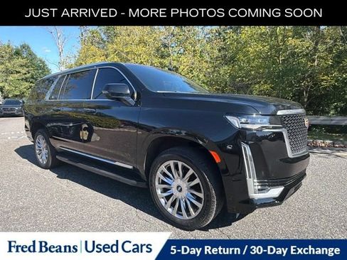 Used 2023 Cadillac Escalade ESV Premium Luxury AWD/4WD image 1