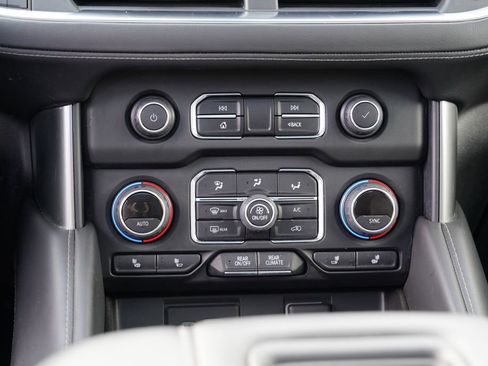 Used 2022 Chevrolet Tahoe Z71 w/ Off-Road Capability Package image 25