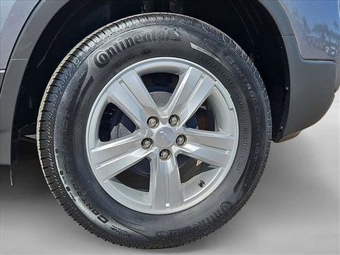 Used 2020 Chevrolet Trax LS FWD image 29