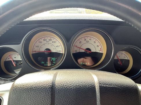 Used 2014 Dodge Challenger SXT RWD image 28