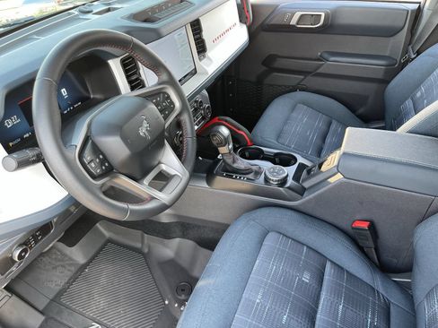Used 2025 Ford Bronco Heritage Edition AWD/4WD image 19
