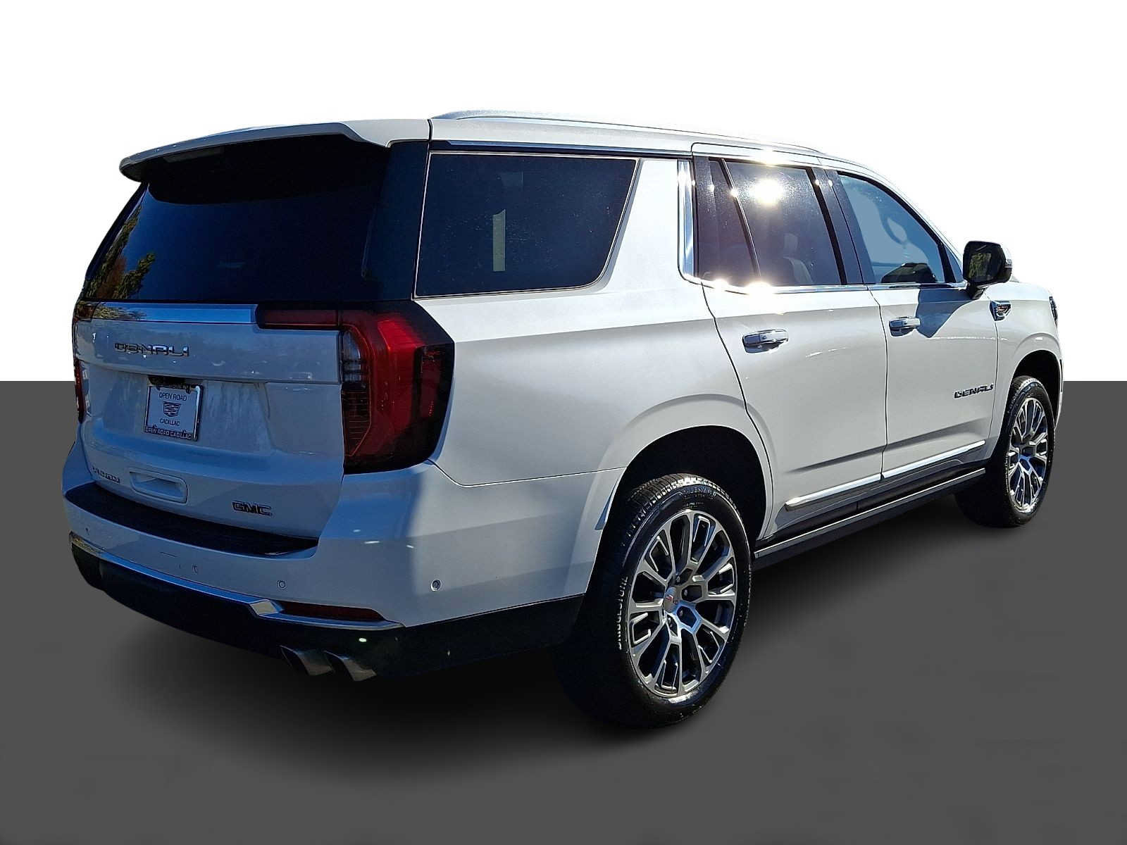 Used 2025 GMC Yukon Denali w/ Denali Reserve Package AWD/4WD image 6