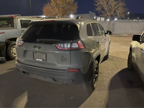 Used 2022 Jeep Cherokee Latitude w/ Sun & Sound Group image 4