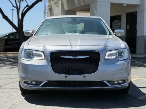 Used 2016 Chrysler 300 C RWD image 8