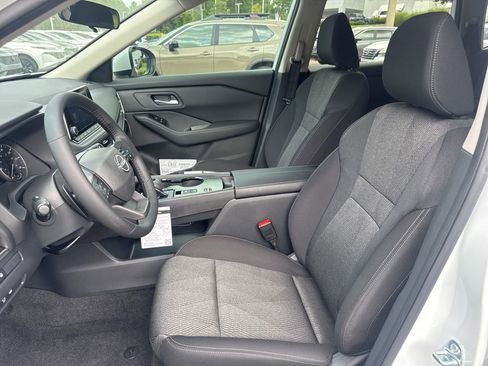 New 2026 Nissan Rogue SV image 9