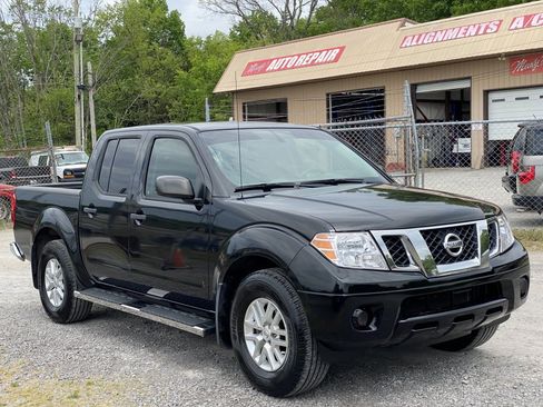 Used 2019 Nissan Frontier SV RWD image 3