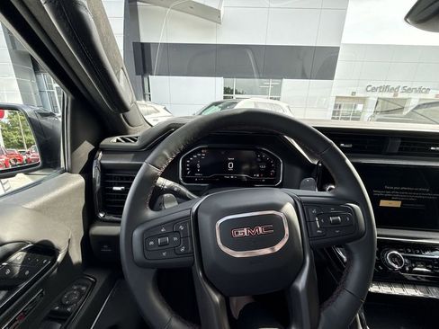 Certified 2025 GMC Sierra 1500 AT4X w/ AT4X AEV Edition AWD/4WD image 17