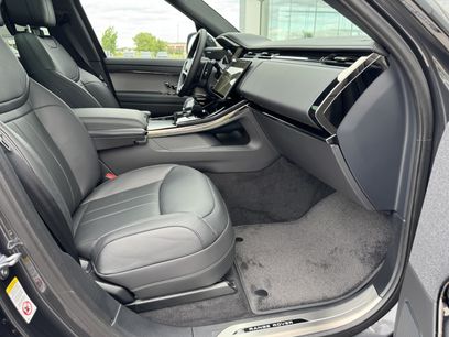 New 2026 Land Rover Range Rover Sport Dynamic SE