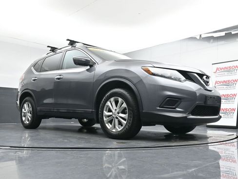 Used 2015 Nissan Rogue SV w/ SV Premium Package image 33