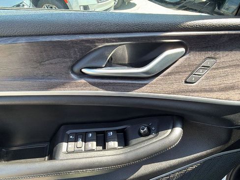 Used 2022 Jeep Grand Cherokee L Limited AWD/4WD image 16