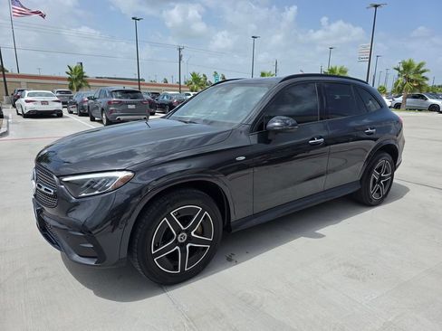 Used 2025 Mercedes-Benz GLC 350e 4MATIC image 3