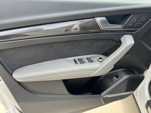 Used 2025 Audi SQ5 Premium Plus w/ Premium Plus Package image 13