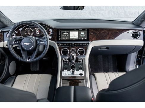 Used 2020 Bentley Continental GT image 4