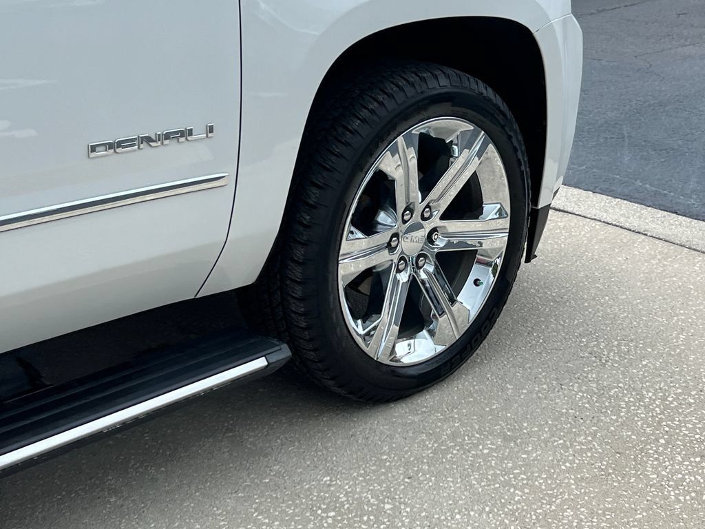 Used 2020 GMC Yukon Denali w/ Denali Ultimate Package RWD image 30