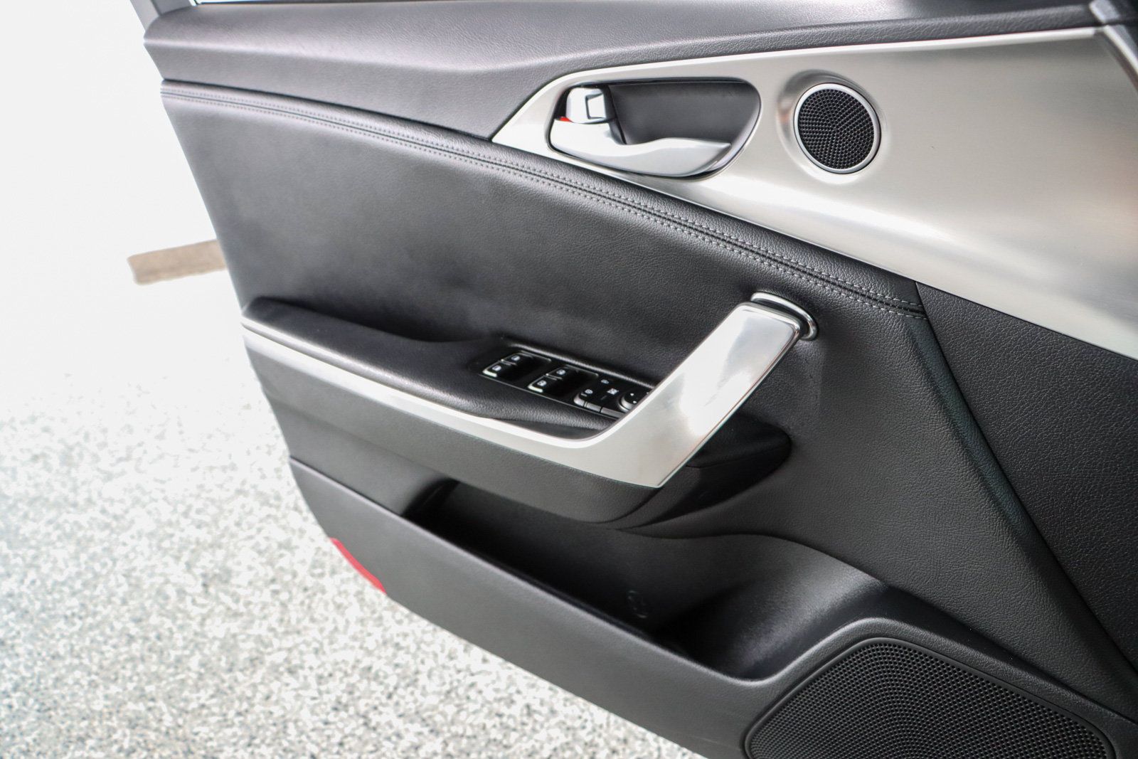 Used 2022 Kia Stinger GT1 RWD image 21