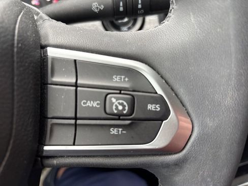 Used 2023 Jeep Compass Latitude w/ Convenience Group image 16