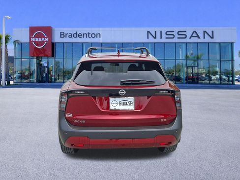 Used 2025 Nissan Kicks SR FWD image 6
