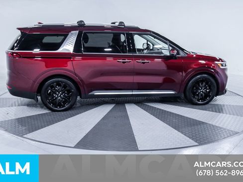 Used 2022 Kia Carnival SX Prestige image 12