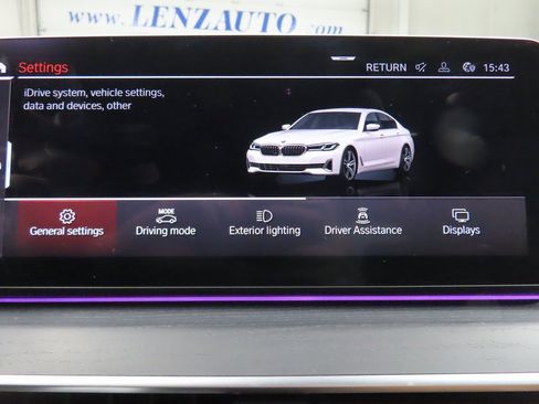 Used 2022 BMW 530i xDrive image 16