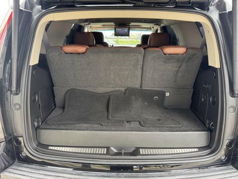 Used 2016 Cadillac Escalade Premium RWD image 31