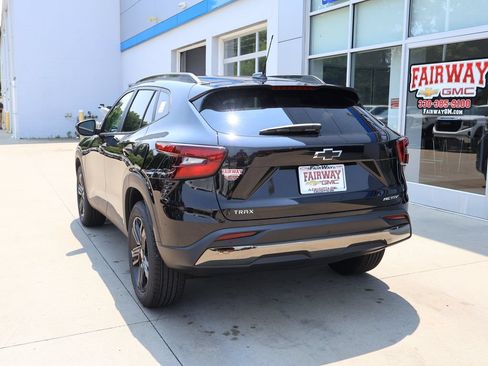 New 2026 Chevrolet Trax ACTIV w/ Driver Confidence Package FWD image 8