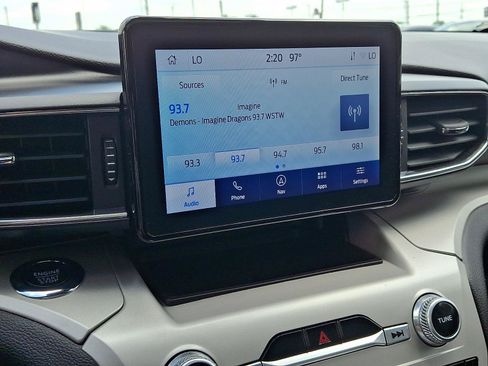 Used 2023 Ford Explorer XLT w/ Equipment Group 202A AWD/4WD image 19